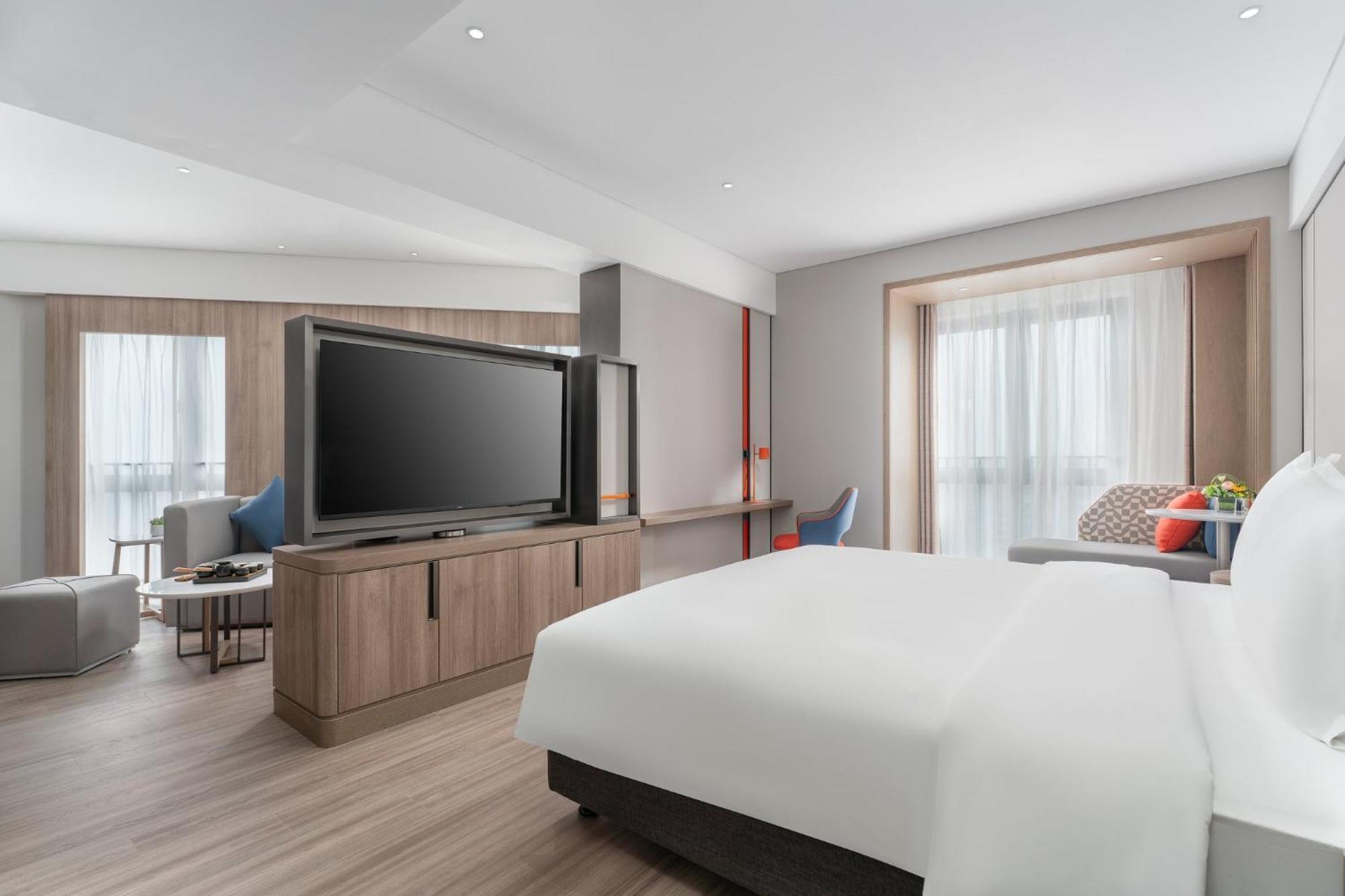 Holiday Inn Express Guangzhou Panyu Dashi By Ihg Exterior photo