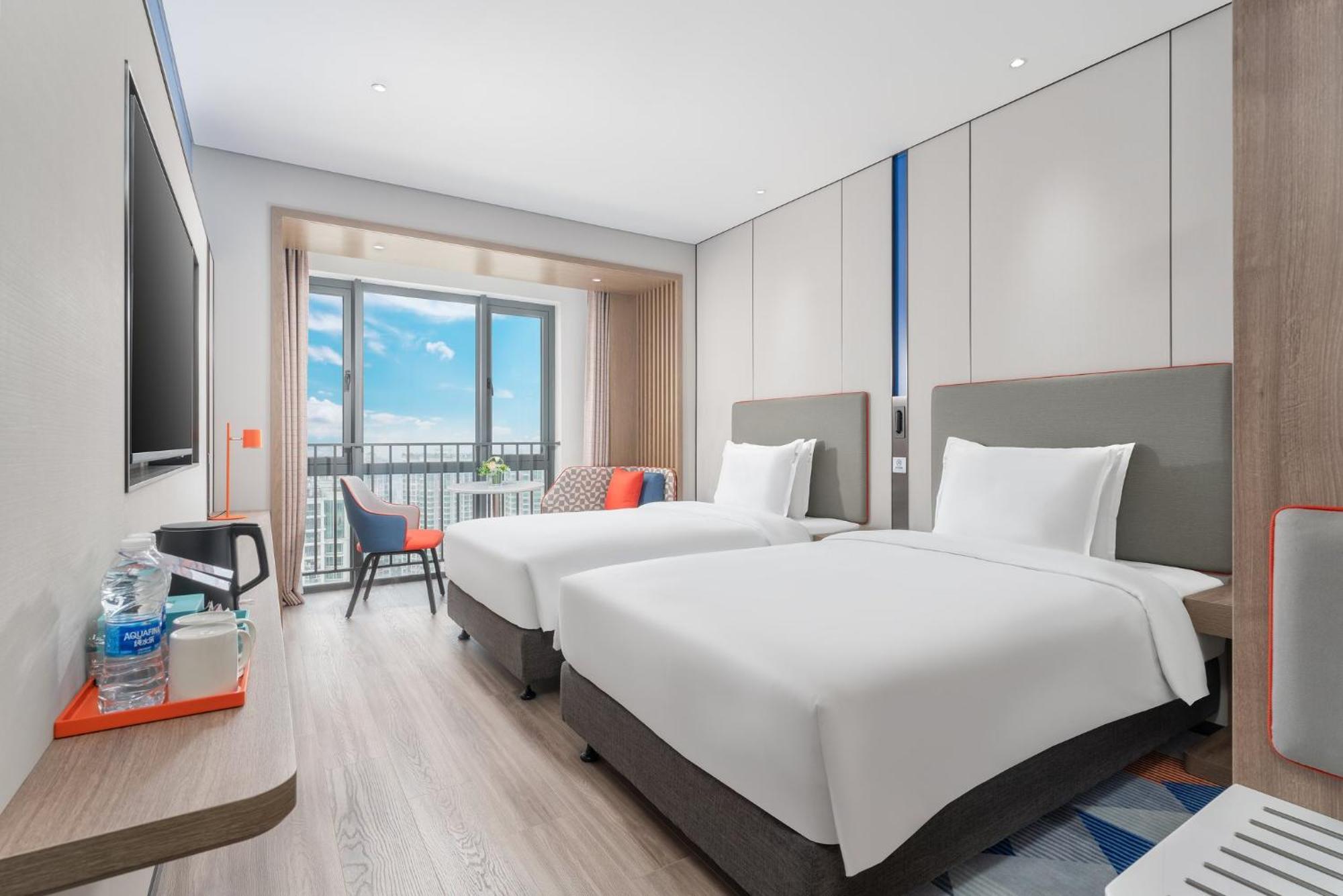Holiday Inn Express Guangzhou Panyu Dashi By Ihg Exterior photo